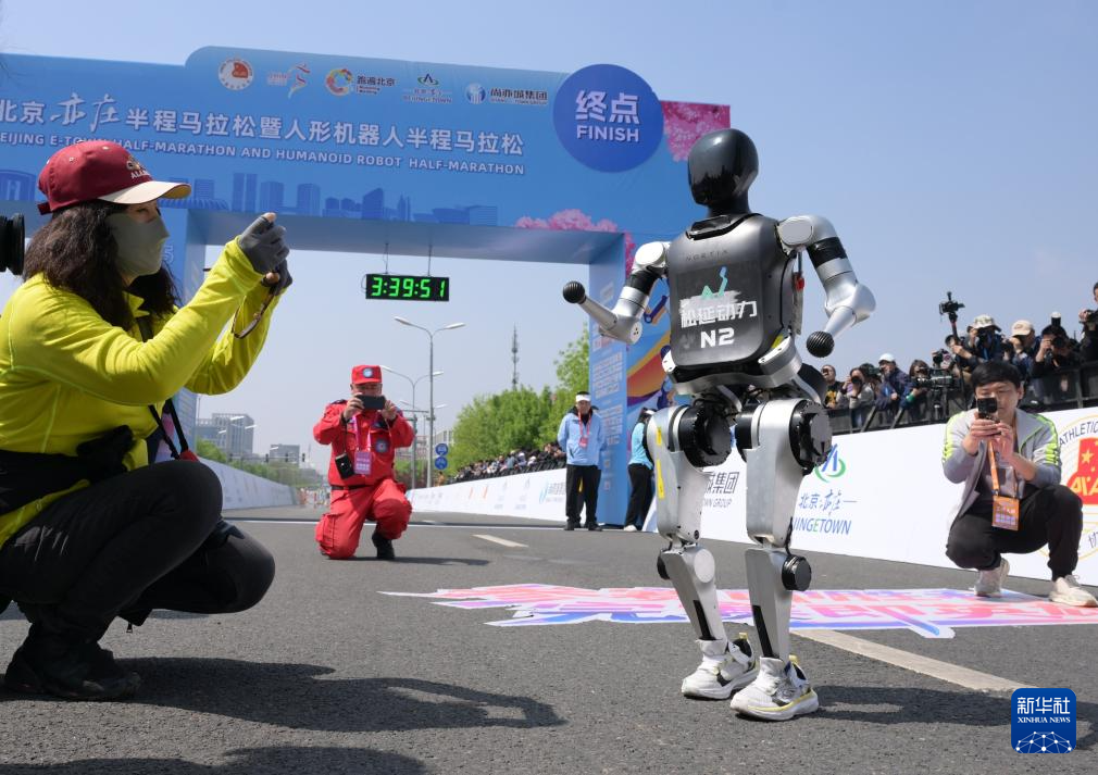 馬拉松亞軍背后的 “韌性突圍”